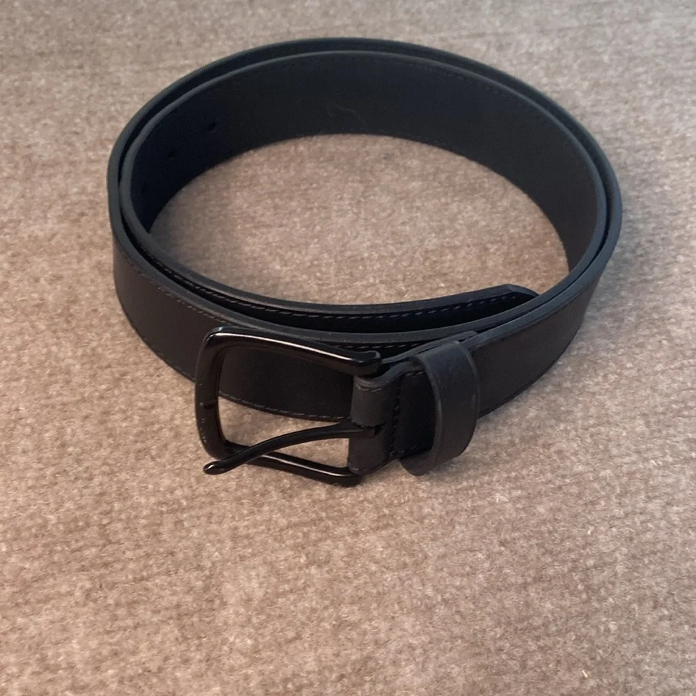 Old Navy/Target black belt‎ bundle (2)